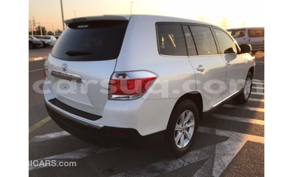 Acheter Import Voiture Toyota Highlander Blanc à Import - Dubai, Barh el Gazel Acheter Import Voiture Toyota Highlander Blanc à Import - Dubai, Barh el Gazel