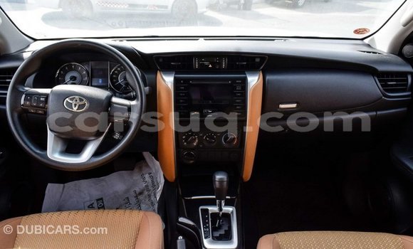Acheter Import Voiture Toyota Fortuner Blanc à Import - Dubai, Barh el Gazel Acheter Import Voiture Toyota Fortuner Blanc à Import - Dubai, Barh el Gazel