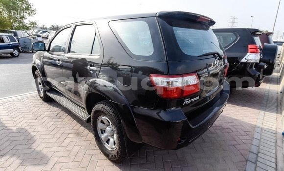 Acheter Import Voiture Toyota Fortuner Noir à Import - Dubai, Barh el Gazel Acheter Import Voiture Toyota Fortuner Noir à Import - Dubai, Barh el Gazel