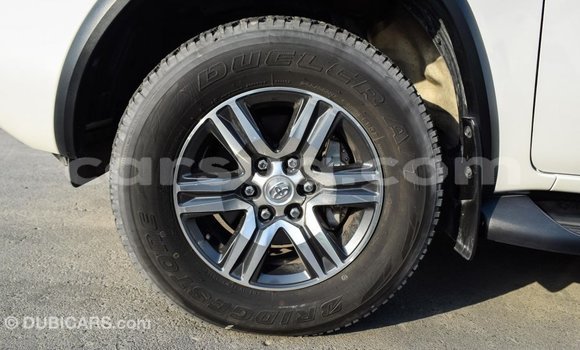 Acheter Import Voiture Toyota Fortuner Blanc à Import - Dubai, Barh el Gazel Acheter Import Voiture Toyota Fortuner Blanc à Import - Dubai, Barh el Gazel