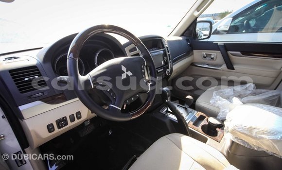 Acheter Import Voiture Mitsubishi Pajero Blanc à Import - Dubai, Barh el Gazel Acheter Import Voiture Mitsubishi Pajero Blanc à Import - Dubai, Barh el Gazel