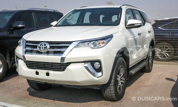 Acheter Import Voiture Toyota Fortuner Blanc à Import - Dubai, Barh el Gazel Acheter Import Voiture Toyota Fortuner Blanc à Import - Dubai, Barh el Gazel
