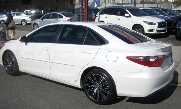 Acheter Occasion Voiture Toyota Camry Blanc à Mangueigne, Salamat Acheter Occasion Voiture Toyota Camry Blanc à Mangueigne, Salamat