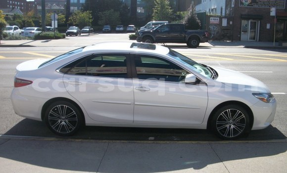 Acheter Occasion Voiture Toyota Camry Blanc à Mangueigne, Salamat Acheter Occasion Voiture Toyota Camry Blanc à Mangueigne, Salamat