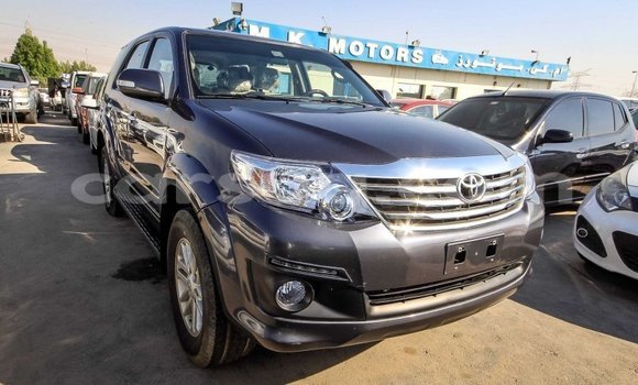 Acheter Import Voiture Toyota Fortuner Autre à Import - Dubai, Barh el Gazel Acheter Import Voiture Toyota Fortuner Autre à Import - Dubai, Barh el Gazel