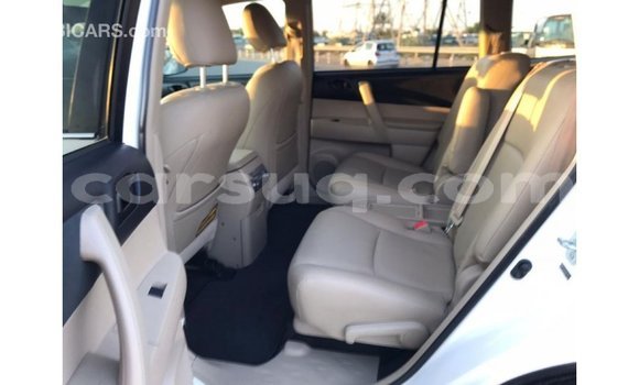 Acheter Import Voiture Toyota Highlander Blanc à Import - Dubai, Barh el Gazel Acheter Import Voiture Toyota Highlander Blanc à Import - Dubai, Barh el Gazel