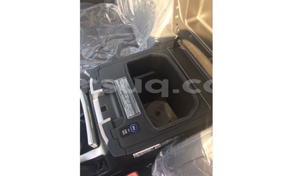 Acheter Import Voiture Toyota Land Cruiser Noir à Import - Dubai, Barh el Gazel Acheter Import Voiture Toyota Land Cruiser Noir à Import - Dubai, Barh el Gazel