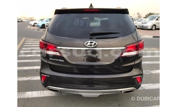 Acheter Import Voiture Hyundai Santa Fe Noir à Import - Dubai, Barh el Gazel Acheter Import Voiture Hyundai Santa Fe Noir à Import - Dubai, Barh el Gazel