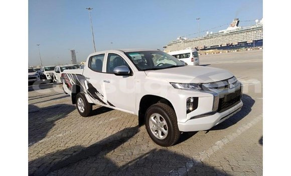 Buy Import Mitsubishi L200 White Car in Import - Dubai in Barh el Gazel Buy Import Mitsubishi L200 White Car in Import - Dubai in Barh el Gazel