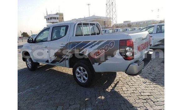Buy Import Mitsubishi L200 White Car in Import - Dubai in Barh el Gazel Buy Import Mitsubishi L200 White Car in Import - Dubai in Barh el Gazel