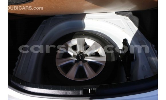 Acheter Import Voiture Toyota Corolla Blanc à Import - Dubai, Barh el Gazel Acheter Import Voiture Toyota Corolla Blanc à Import - Dubai, Barh el Gazel