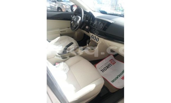 Buy Import Mitsubishi L200 Other Car in Import - Dubai in Barh el Gazel Buy Import Mitsubishi L200 Other Car in Import - Dubai in Barh el Gazel
