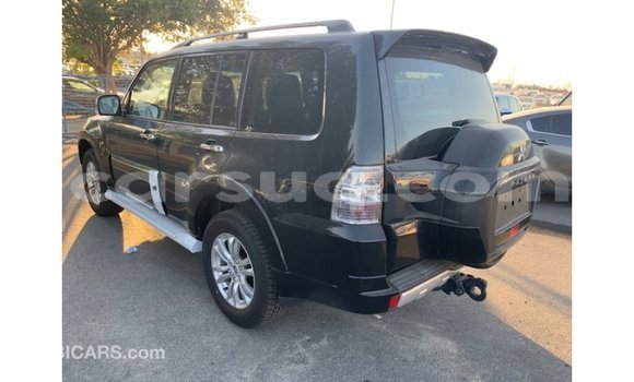 Acheter Import Voiture Mitsubishi Pajero Noir à Import - Dubai, Barh el Gazel Acheter Import Voiture Mitsubishi Pajero Noir à Import - Dubai, Barh el Gazel