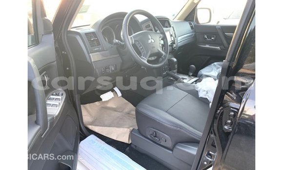 Acheter Import Voiture Mitsubishi Pajero Noir à Import - Dubai, Barh el Gazel Acheter Import Voiture Mitsubishi Pajero Noir à Import - Dubai, Barh el Gazel