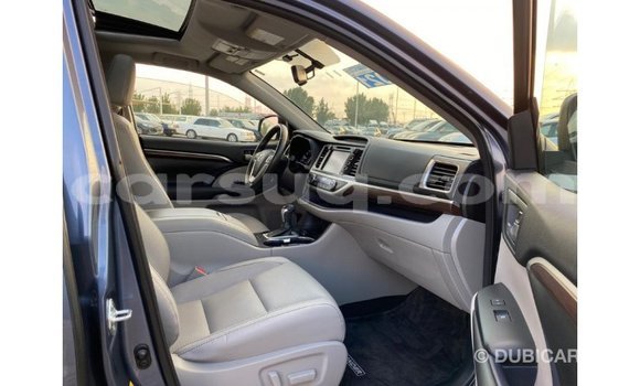 Buy Import Toyota Highlander Blue Car in Import - Dubai in Barh el Gazel Buy Import Toyota Highlander Blue Car in Import - Dubai in Barh el Gazel