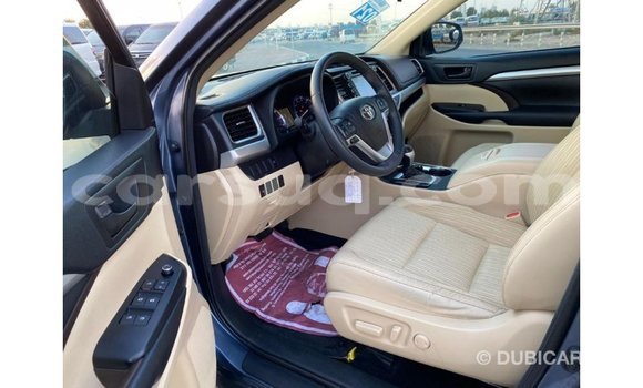 Buy Import Toyota Highlander Blue Car in Import - Dubai in Barh el Gazel Buy Import Toyota Highlander Blue Car in Import - Dubai in Barh el Gazel