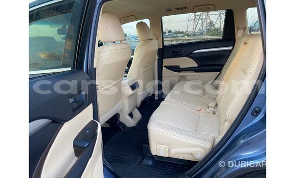 Buy Import Toyota Highlander Blue Car in Import - Dubai in Barh el Gazel Buy Import Toyota Highlander Blue Car in Import - Dubai in Barh el Gazel