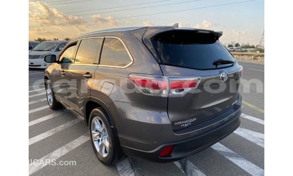 Acheter Import Voiture Toyota Highlander Autre à Import - Dubai, Barh el Gazel Acheter Import Voiture Toyota Highlander Autre à Import - Dubai, Barh el Gazel