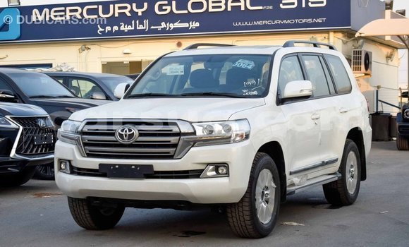 Buy Import Toyota Land Cruiser White Car in Import - Dubai in Barh el Gazel Buy Import Toyota Land Cruiser White Car in Import - Dubai in Barh el Gazel