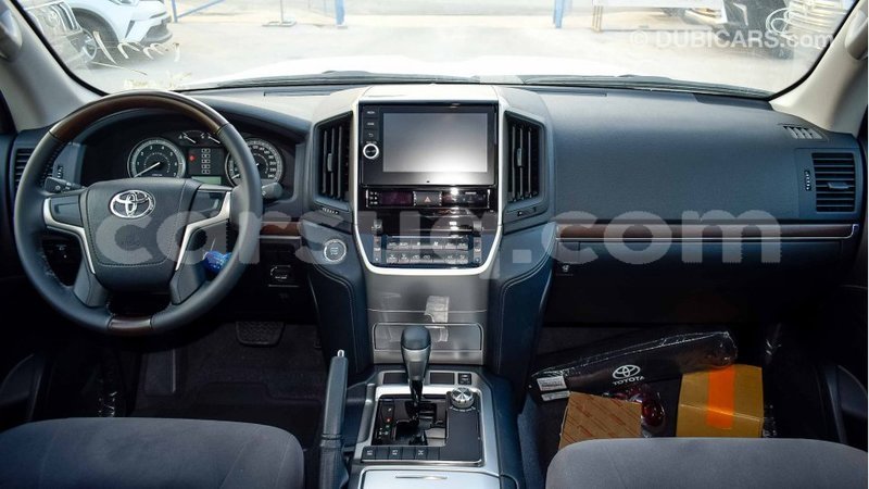 Big with watermark toyota land cruiser barh el gazel import dubai 1693