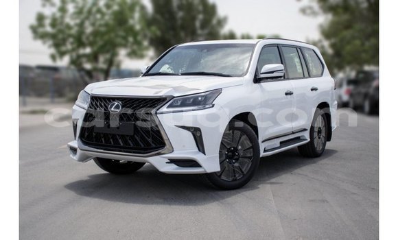 Buy Import Lexus LX White Car in Import - Dubai in Barh el Gazel Buy Import Lexus LX White Car in Import - Dubai in Barh el Gazel