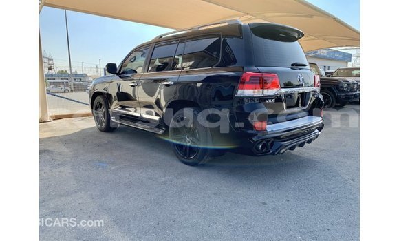 Acheter Import Voiture Toyota Land Cruiser Noir à Import - Dubai, Barh el Gazel Acheter Import Voiture Toyota Land Cruiser Noir à Import - Dubai, Barh el Gazel