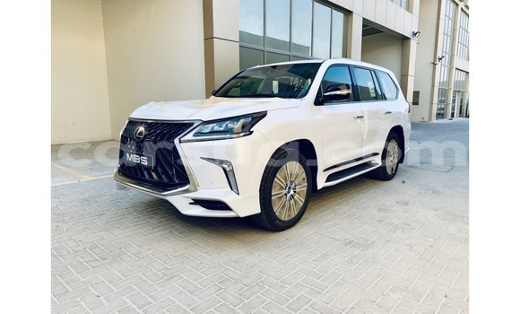 Acheter Import Voiture Lexus LX Blanc à Import - Dubai, Barh el Gazel Acheter Import Voiture Lexus LX Blanc à Import - Dubai, Barh el Gazel