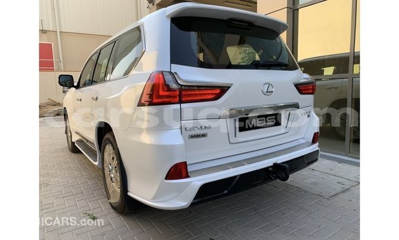Acheter Import Voiture Lexus LX Blanc à Import - Dubai, Barh el Gazel Acheter Import Voiture Lexus LX Blanc à Import - Dubai, Barh el Gazel