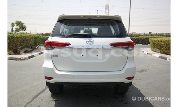 Acheter Import Voiture Toyota Fortuner Blanc à Import - Dubai, Barh el Gazel Acheter Import Voiture Toyota Fortuner Blanc à Import - Dubai, Barh el Gazel