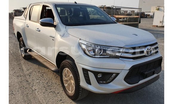 Buy Import Toyota Hilux White Car in Import - Dubai in Barh el Gazel Buy Import Toyota Hilux White Car in Import - Dubai in Barh el Gazel