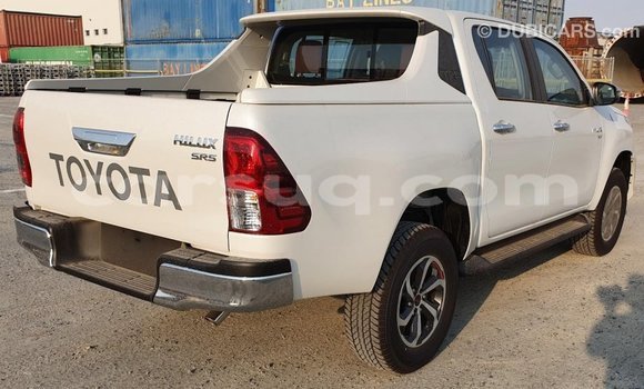 Buy Import Toyota Hilux White Car in Import - Dubai in Barh el Gazel Buy Import Toyota Hilux White Car in Import - Dubai in Barh el Gazel