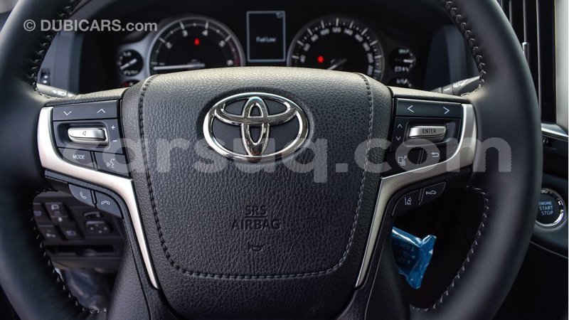 Big with watermark toyota land cruiser barh el gazel import dubai 1708