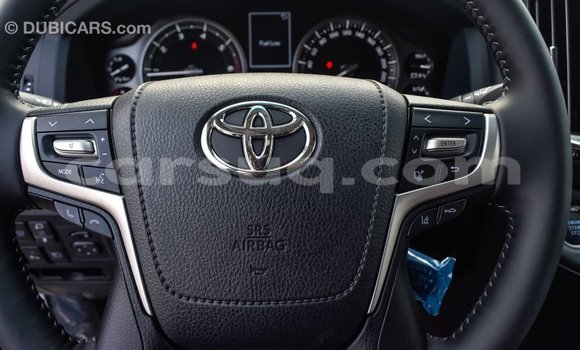 Acheter Import Voiture Toyota Land Cruiser Blanc à Import - Dubai, Barh el Gazel Acheter Import Voiture Toyota Land Cruiser Blanc à Import - Dubai, Barh el Gazel