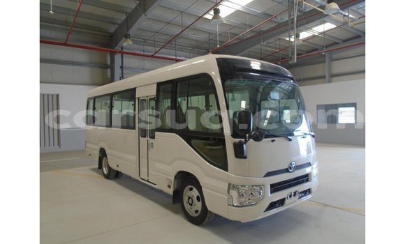 Acheter Import Voiture Abarth 595 Blanc à Import - Dubai, Barh el Gazel