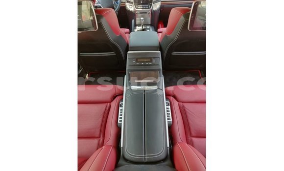 Acheter Import Voiture Toyota Land Cruiser Rouge à Import - Dubai, Barh el Gazel Acheter Import Voiture Toyota Land Cruiser Rouge à Import - Dubai, Barh el Gazel