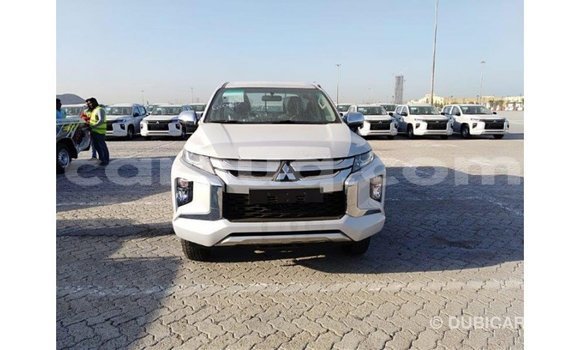 Buy Import Mitsubishi L200 White Car in Import - Dubai in Barh el Gazel Buy Import Mitsubishi L200 White Car in Import - Dubai in Barh el Gazel