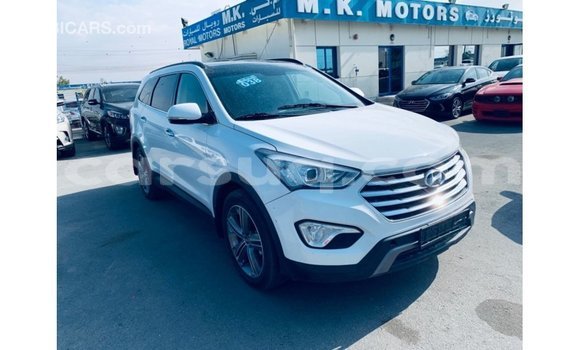 Acheter Import Voiture Hyundai Santa Fe Blanc à Import - Dubai, Barh el Gazel Acheter Import Voiture Hyundai Santa Fe Blanc à Import - Dubai, Barh el Gazel