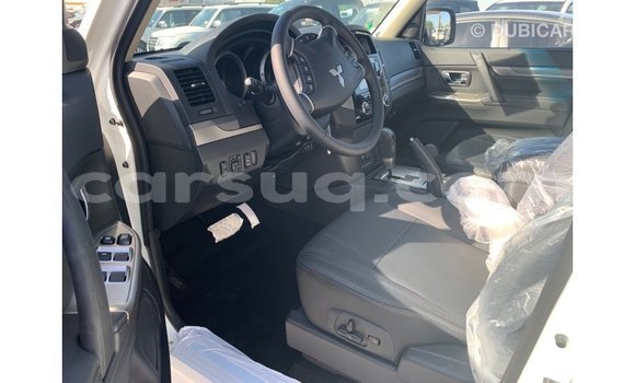 Acheter Import Voiture Mitsubishi Pajero Blanc à Import - Dubai, Barh el Gazel Acheter Import Voiture Mitsubishi Pajero Blanc à Import - Dubai, Barh el Gazel