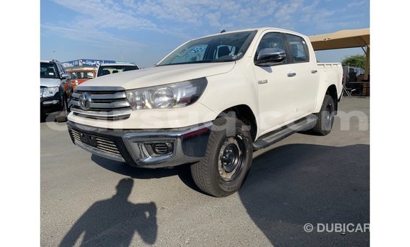 Acheter Import Voiture Toyota Hilux Blanc à Import - Dubai, Barh el Gazel Acheter Import Voiture Toyota Hilux Blanc à Import - Dubai, Barh el Gazel