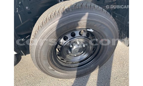 Acheter Import Voiture Toyota Hilux Blanc à Import - Dubai, Barh el Gazel Acheter Import Voiture Toyota Hilux Blanc à Import - Dubai, Barh el Gazel