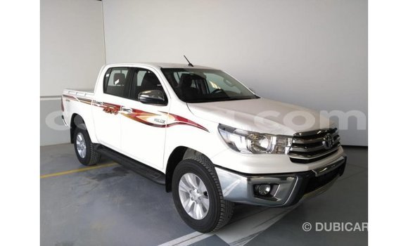 Acheter Import Voiture Toyota Hilux Blanc à Import - Dubai, Barh el Gazel Acheter Import Voiture Toyota Hilux Blanc à Import - Dubai, Barh el Gazel