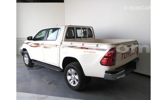 Acheter Import Voiture Toyota Hilux Blanc à Import - Dubai, Barh el Gazel Acheter Import Voiture Toyota Hilux Blanc à Import - Dubai, Barh el Gazel