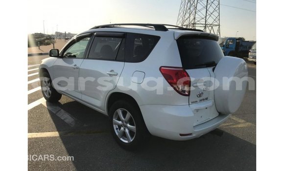 Acheter Import Voiture Toyota 4Runner Blanc à Import - Dubai, Barh el Gazel Acheter Import Voiture Toyota 4Runner Blanc à Import - Dubai, Barh el Gazel