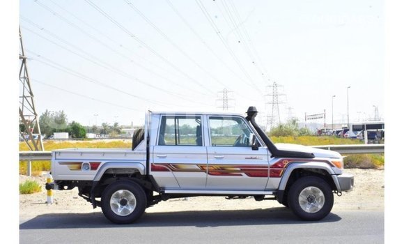 Buy Import Toyota Land Cruiser Other Car in Import - Dubai in Barh el Gazel Buy Import Toyota Land Cruiser Other Car in Import - Dubai in Barh el Gazel