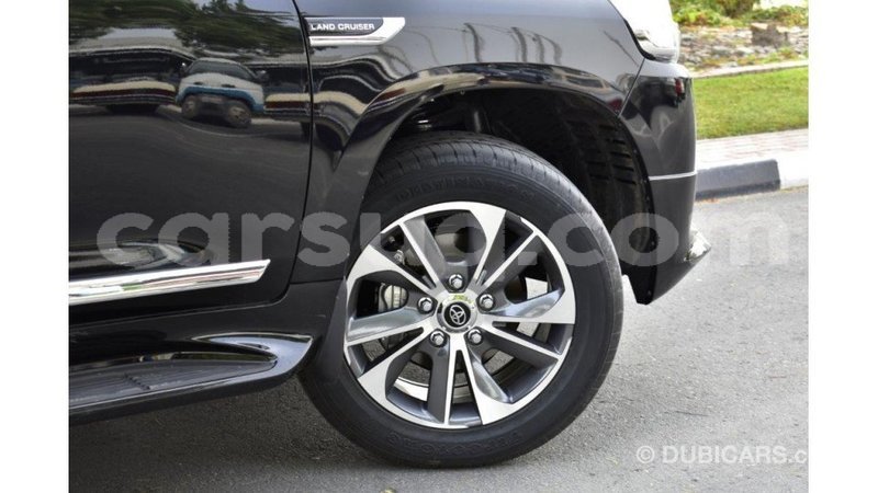 Big with watermark toyota land cruiser barh el gazel import dubai 1749