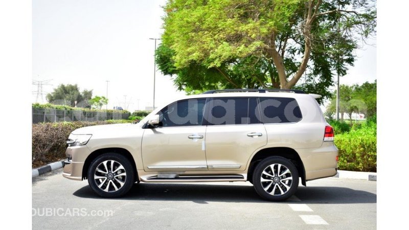 Big with watermark toyota land cruiser barh el gazel import dubai 1751