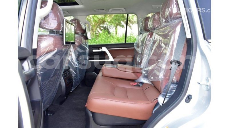 Big with watermark toyota land cruiser barh el gazel import dubai 1776