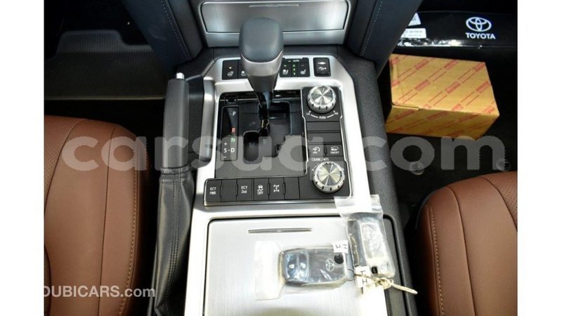 Big with watermark toyota land cruiser barh el gazel import dubai 1776