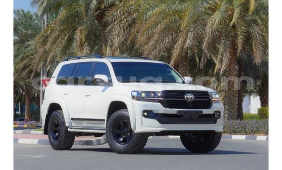 Buy Import Toyota Land Cruiser White Car in Import - Dubai in Barh el Gazel Buy Import Toyota Land Cruiser White Car in Import - Dubai in Barh el Gazel