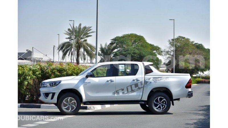 Big with watermark toyota hilux barh el gazel import dubai 1784